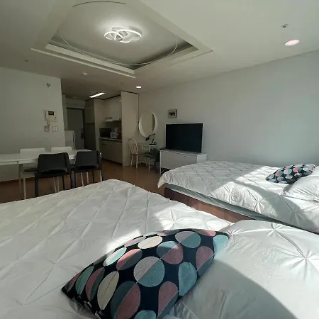 Hongdae Urban Oasis Hotel